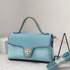 Bolsa Feminina Brilhante de Couro Patente Verão 2026 Novo Modelo Bolsa de Mão Bolsa Transversal Bolsa de Ombro de Nicho de Alta Qualidade Bolsa Quadrada Pequena de Luxo Leve