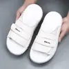 Pantuflas de Cuero Genuino de Alta Gama para Hombre, Ropa de Casa Antideslizante de Verano, Sensación Premium, Sandalias de Tira Única, Sandalias de Cuero de Moda para Hombre