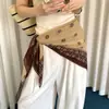 Pañuelo cuadrado vintage con bloques de color y flecos para mujer, estampado de monedas de alta gama estilo francés, corbata para el cuello tipo top tubo, pañuelo de seda, chal, cinturón para la cintura, moderno