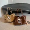 Bolsa de mano de gran capacidad para mujer, nueva colección otoño 2026, bolso de hombro casual, versátil para ir al trabajo, moderno y retro, bolso de axila