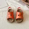 Sandalias Birkenstock para Niños 2026 Verano Nuevas para Niñas Suela Suave Punta Abierta Zapatos de Playa para Niños Transpirables Versátiles Sandalias Pantuflas