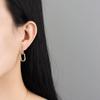 S925 Sterling Silver Geométrica Oval Ear Buckle Simples Niche Design Dourado High-end Sense Brincos ins Estilo Frio na Moda