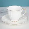 Xícara de café estilo europeu de porcelana óssea com borda dourada, conjunto de xícara e pires de cerâmica com aparência sofisticada, presente, atacado, xícara de chá da tarde para casa