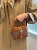 Bolsa tipo Sachel Retrô Caixa Pequena Quadrada para Mulheres 2025 Exportação Transfronteiriça Nova Moda Costura em Cor Contrastante Bolsa de Ombro Único Transversal