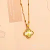 Collar de Trébol de Cuatro Hojas Resistente al Desgaste para Mujer, Transmitido en Vivo en TikTok, Colgante de Lujo Ligero de Nicho de Alta Gama, Cadena Versátil para la Clavícula
