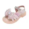 Sandalias de punta abierta para niña 2025 verano nuevo suela blanda zapatos de princesa dulce niña playa zapatos de bebé zapatos de cristal