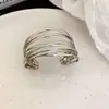 Pulsera abierta de nicho transfronteriza con diseño minimalista, estilo exagerado y único, a la moda, lujo ligero, sensación de alta gama, joyería al por mayor