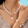 Novo Conjunto de Joias de 2 Peças para Mulheres, Moda Transfronteiriça Europeia e Americana, Dia de São Patrício, Colar e Pulseira de Esmalte com Trevo de Cinco Folhas