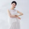 Top de Dança Feminino com Duas Camadas e Sem Mangas em Renda, Colete Leve e Respirável, Corte Amplo para Valorizar a Figura, Roupa para Prática de Dança Clássica