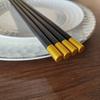 Palillos de porcelana Chuangjian, ligeros, de lujo, antideslizantes para el hogar, vajilla de hotel, palillos de aleación Morandi de color verde oscuro a prueba de moho, de celebridades de Internet.