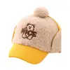 Gorra infantil protección orejas otoño e invierno niños y niñas gorra con visera felpa gruesa linda súper linda gorra de béisbol para bebé cálida