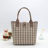 En bolsa de punto color rojo neto bolsa tejida tipo fly bolsa tote versión coreana del nuevo bolso de mano gran capacidad bolsa de compras para estudiante mujer fabricantes