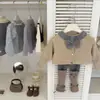 Traje de Otoño para Bebé Niña Nuevo Dulce y Elegante Cuadros Lazo Cárdigan de Punto Leggings Conjunto de Dos Piezas a la Moda