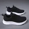 Fabricantes transfronterizos envían zapatos Jinjiang para mujer, zapatillas ultraligeras para correr, zapatos con amortiguación, zapatillas de salto de longitud para niñas