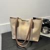 Bolso de gran capacidad Otoño e Invierno 2023 nuevo moderno de alta calidad bolso de hombro moderno retro bolso de mensajero bolso tote texturizado