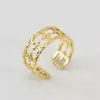 Anillo de Acero Inoxidable Hueco Geométrico de Cruz de Venta Caliente Transfronteriza para Mujeres con Diseño Abierto, Joyería Versátil de Alta Gama de Acero de Titanio