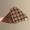 Pinza para el pelo triangular a cuadros retro Maillard de pino y avellana para otoño e invierno, nueva colección de otoño, pinza de tiburón para la parte trasera de la cabeza, pinza para coleta
