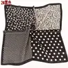 Nueva versión coreana 70 pañuelos cuadrados pequeños moda lunares pequeños anacardos bufanda para mujer venta al por mayor en stock suministro pañuelo de seda pañuelo cuadrado