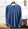 Suéter de Cachemira para Hombre 24 Otoño/Invierno Nuevo, Cuello en V, Corte Holgado, Bloque de Color, Casual de Negocios, Suéter Pulóver Sencillo Base de Lana