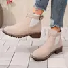 Novas botas Martin femininas europeias e americanas para outono e inverno, com tiras elásticas, fivelas de cinto, bico redondo, salto quadrado, botas de cano médio para mulheres