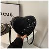 Estilo coreano Rivet Love Fashion Moda Têxtil Bolsa Feminina 2024 Nova Moda Estilo Ocidental Bolsa Feminina Crossbody