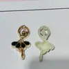Coroa de Girassol Banhada a Ouro Urso Cisne Menina Dançarina Tamancos Acessórios Acessórios para Celular Joias DIY
