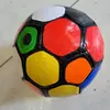 Bola de Futebol de Espuma Preto e Branco Costurada à Máquina Nº 5, Tamanho Padrão para Provas e Competições de Alunos do Ensino Fundamental, Bola de Futebol para Estudantes no Atacado