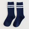 Calcetines para Mujer Otoño e Invierno Estilo Japonés Calcetines Apilables Color Sólido Caña Media Estilo Universitario Barras Paralelas Modernos Vintage Calcetines Rayados para Mujer