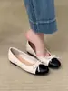 Saia leve de um pé com sapatos rasos de mola para mulheres sapatilhas de balé estilo coreano laço 2026 Wanwan