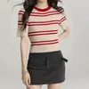 Top de punto corto a rayas con cuello redondo Estiloso Único Chic Chica Popular Hombro normal Manga corta Camiseta Moda de verano para mujer