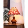 [Transfronterizo] Lámpara de mesa de cerámica estilo chino para dormitorio y sala de estar con pantalla de tela, pantalla de lámpara vintage para sala de té, decoración de mesita de noche estilo antiguo
