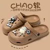 Calçados Croc para Meninas Usarem Fora, Chinelos Baotou de Casal, Sapatos Domésticos Femininos, Sandálias Femininas, Tamancos Masculinos, Tamancos Masculinos