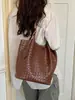 Bolso tote tejido vintage estilo coreano para mujer, bolso de hombro de cuero suave de gran capacidad, versátil para ir al trabajo, bolso casual de axila