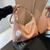 Bolso de Cuero Suave Estilo Perezoso de Moda de Este Año para Mujer Nuevo Modelo Primavera/Verano 2026 Bolso de Hombro Único Bolso Cruzado Bolso Tote de Gran Capacidad Ligero