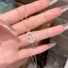 Pingente de Colar de Cabacinha Auspiciosa para Mulheres, Ins de Fronteira Nicho High-End Calcedônia Branca Fresca Novo Estilo Chinês Colar de Clavícula