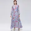 Foto Real de un Vestido Estampado de Alta Gama Estilo Francés con Cuello Alto, Mangas Largas, Cintura Ceñida y Falda Evasé, Viene con una Correa