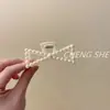 Pinza para el pelo de perlas de nuevo estilo 2026 para la parte trasera de la cabeza, Pinza de pelo grande elegante, Accesorio para el pelo tipo pinza de tiburón coreana