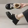 Sapatos Pequenos de Couro Jk de Pele de Vaca Quente e Macio 2025 Solado Grosso Salto Médio Grosso Bico Redondo Fechamento Duplo Pelo Genuíno Boca Profunda Sapatilhas