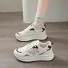 Zapatos de suela gruesa estilo papá para mujer 2026 Primavera/Verano Nuevo Estilo Alargadores de Piernas Aumentadores de Altura Transpirables Moda Deportivas Modernas Estudiante