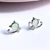 Pendientes pequeños de gatito fresco pendientes de gatito de plata de ley s925 pendientes dulces coreanos para mujer venta al por mayor pendientes de Navidad