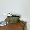 Bolso de cubo tejido de alta gama transfronterizo para mujer, nuevo bolso versátil para el antebrazo 2026, bolso de hombro y bandolera, bolso de trabajo