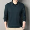 Nova Camiseta Masculina de Manga Longa para Homens de Meia-Idade Primavera e Outono Falsa Duas Peças Diária Básica Popular Camiseta Base