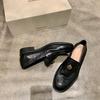 Casa de Uvas ~ Patrón de Camelia de Cuero de Vaca Cuero de Caballo 4cm Camelia Vintage Hebilla Dorada Punta Redonda Versátiles Mocasines con Tacón Grueso para Mujer