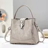 2026 Nueva Bolsa de Gran Capacidad para Mujer Tendencia Lujo Ligero Versátil Bolso de Hombro Gran Capacidad Bolso Cubo para Viajes Diarios