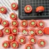 Mini Brillo Pequeña Fruta Artificial de Caqui Juguete de Comida Accesorios de Resina Pegamento de Crema Casa de Muñecas DIY Juguete Pasador de Pelo