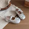 Sapatos Pequenos de Couro Vermelho para Meninas 2026 Novo Outono Sapatos de Princesa Infantil Menina Menina com Saia Solado Macio Sapatos Individuais