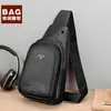 Venda Direta da Fábrica, Fornecimento Transfronteiriço, Grande Capacidade, Múltiplos Bolsos, Bolsa de Peito Masculina de Couro Cor Sólida, Estilo de Comutador de Negócios, Novo Modelo