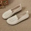 Sapatos de Tecido Old Beijing Respiráveis de Malha Macia com Solado Macio para Primavera e Verão, com Design Vazado, Sapatos de Solado Plano para Mães de Meia-Idade e Idosas, Tamancos