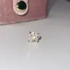 Clavo para Hélice de Hueso de Oreja Sakura Cortado Brillante con Zirconia, Clavo para Oreja de Acero de Titanio con Espiral Exterior, Joyería para Oreja de Flor Brillante con Diamantes, Clavo para Cartílago de la Oreja
