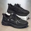 Sapatos Masculinos de Verão 2026 Novos Sapatos de Malha Respirável Masculinos Tendência Versátil Tênis de Solado Grosso Casual Sapatos de Pai
